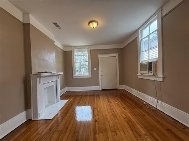 3029 Banks St - Photo 6 of 15