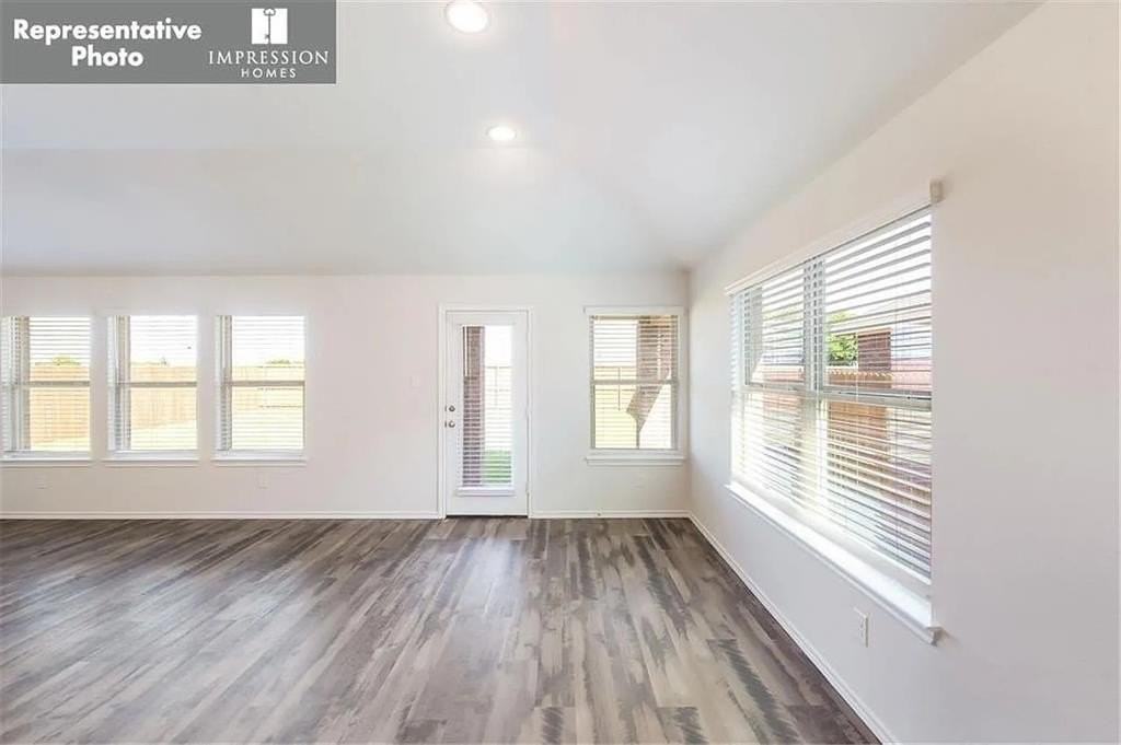 634 Presidio St - Photo 5 of 12