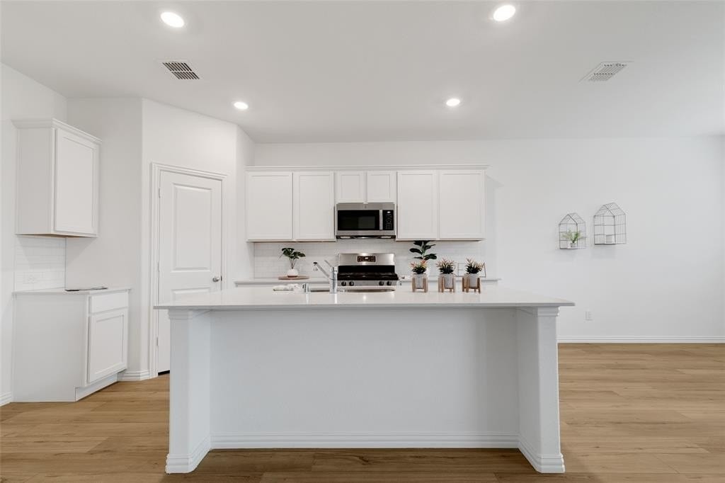 3025 Riddler Way - Photo 6 of 30