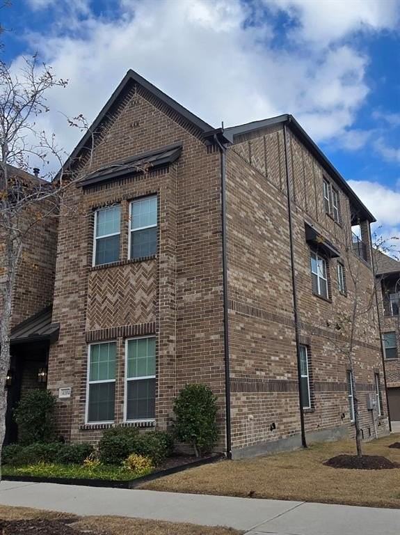 4104 Kearsage Dr - Photo 4 of 17