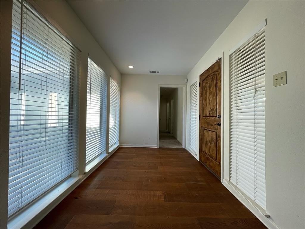 6910 Brentfield Dr - Photo 2 of 23