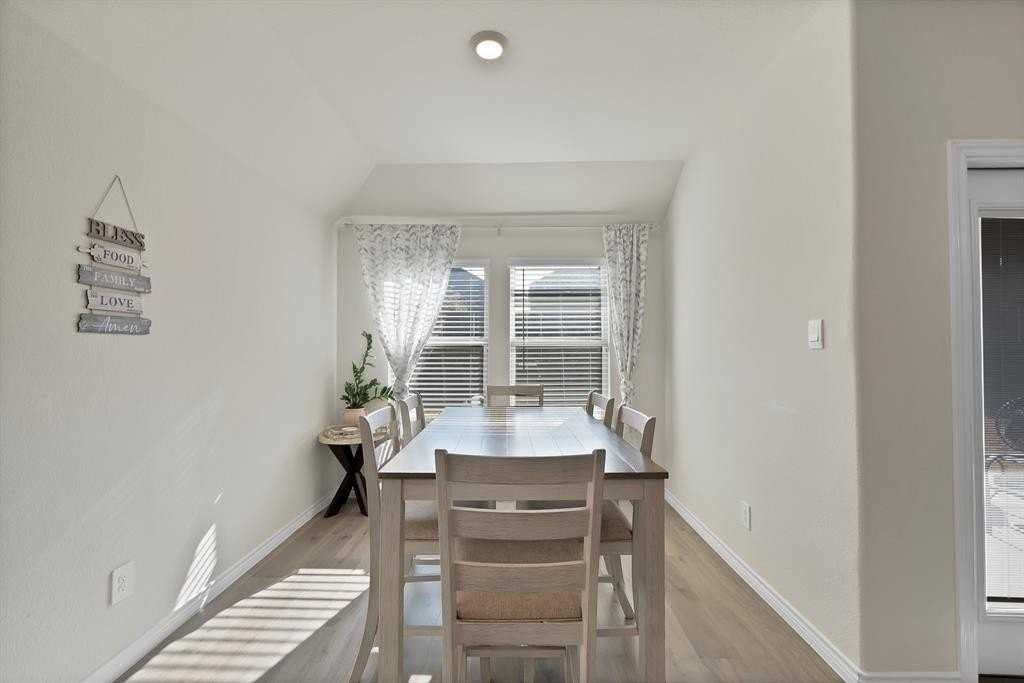 10108 Sunnyview Ln - Photo 5 of 24