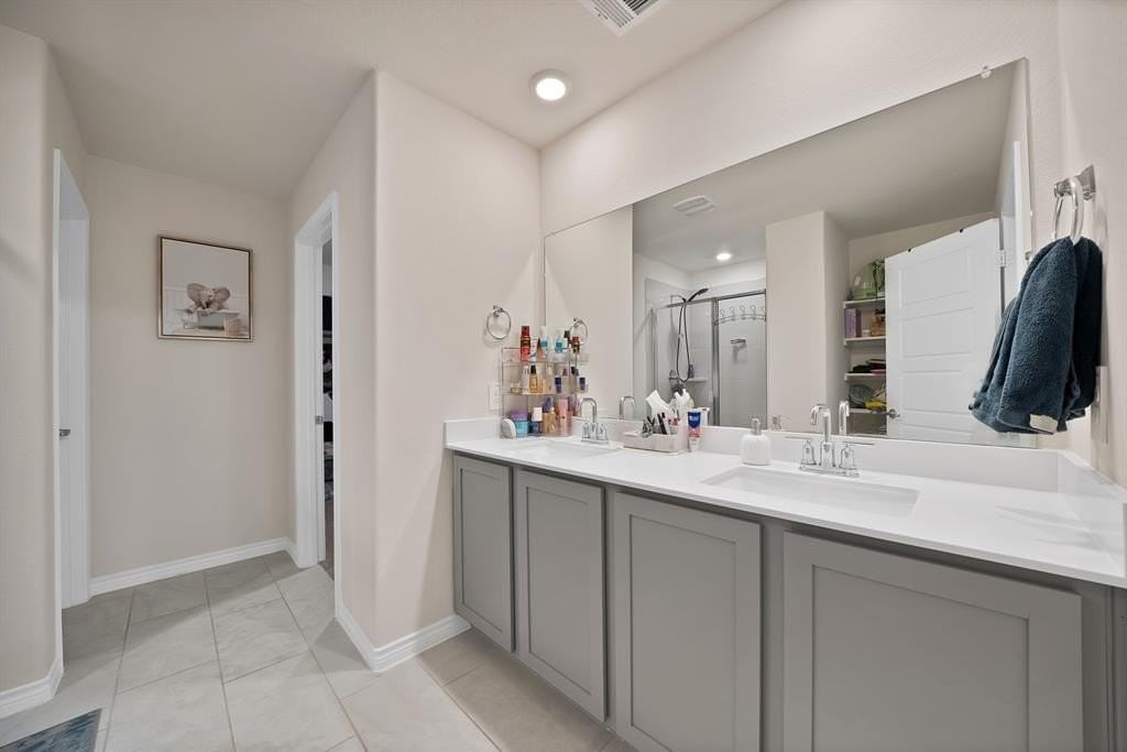 10108 Sunnyview Ln - Photo 7 of 24