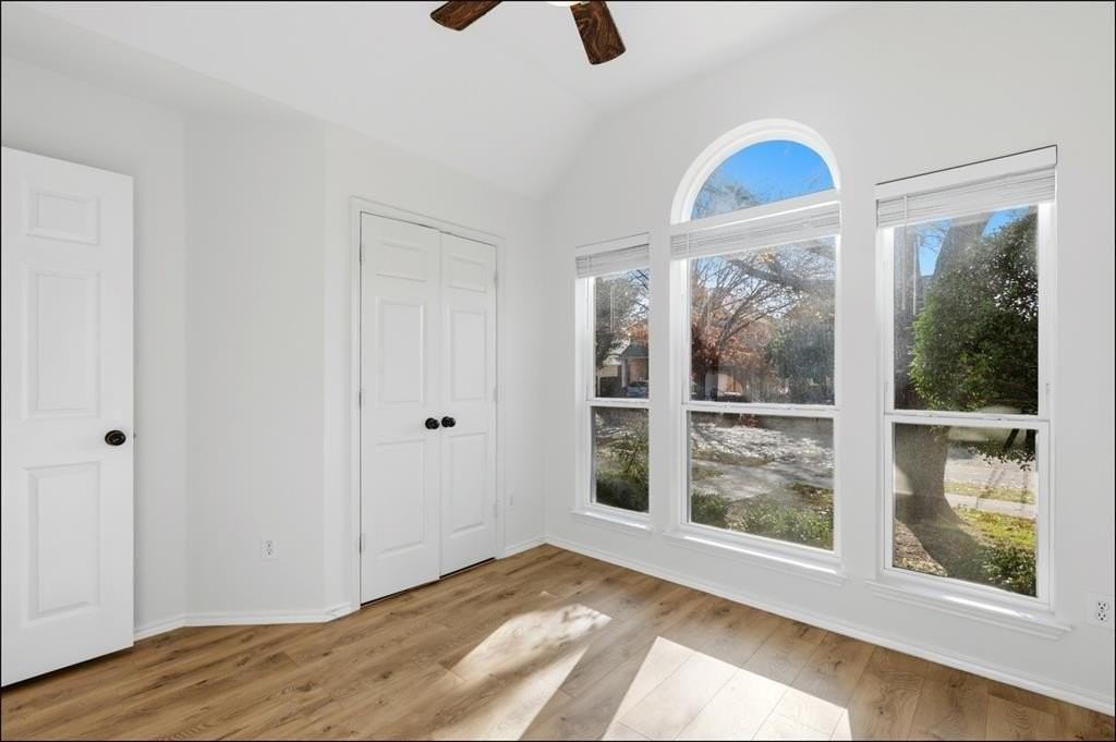 4709 Rockcreek Ln - Photo 6 of 35