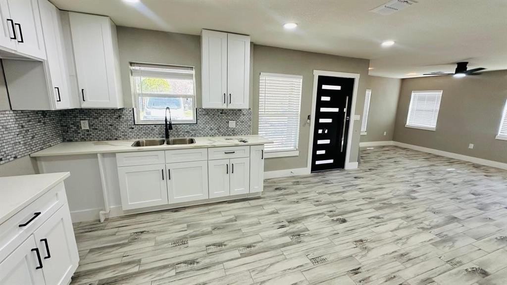 538 Cimarron Trce - Photo 3 of 11