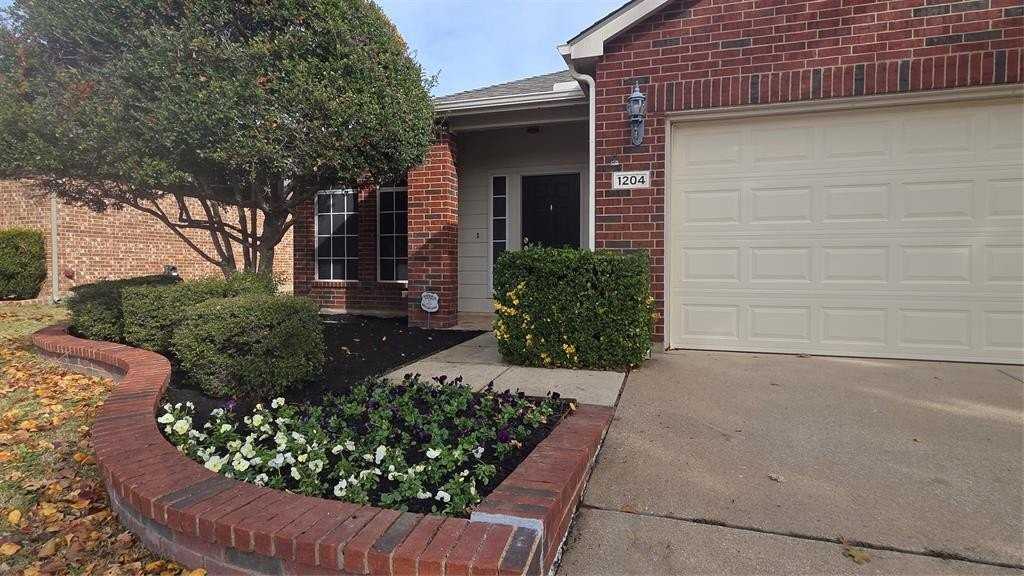 1204 Riverside Rd - Photo 2 of 29