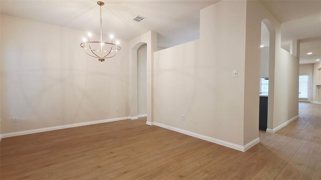 1204 Riverside Rd - Photo 4 of 29