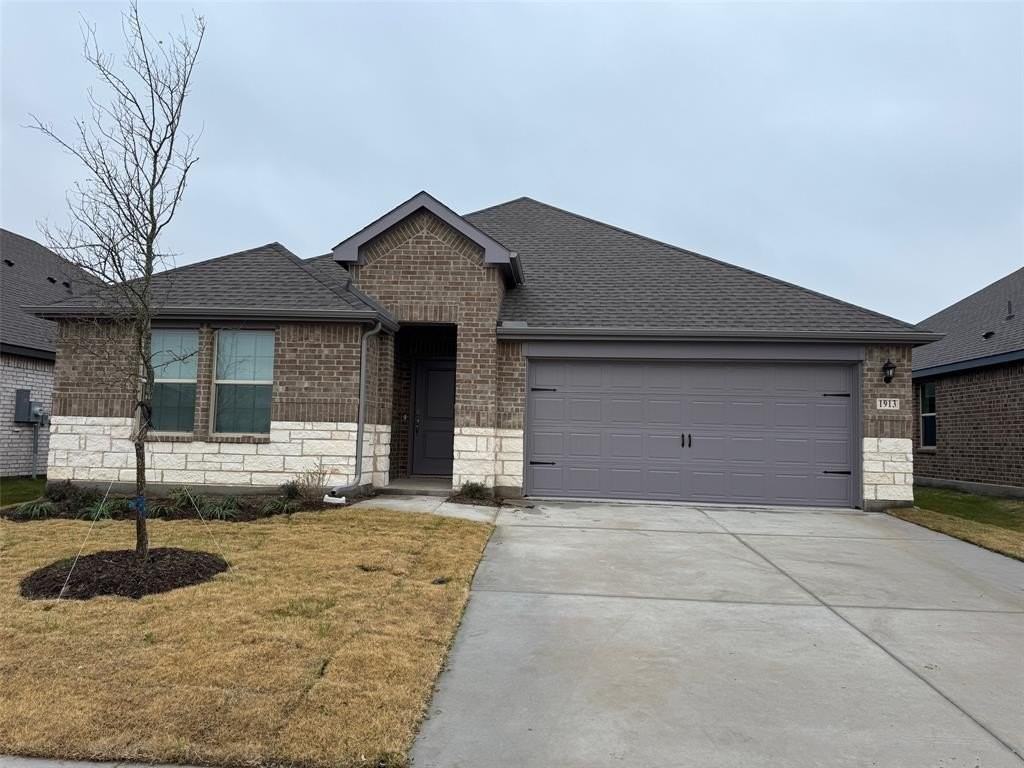 1913 Windy Banks Drive - Photo 2 of 20