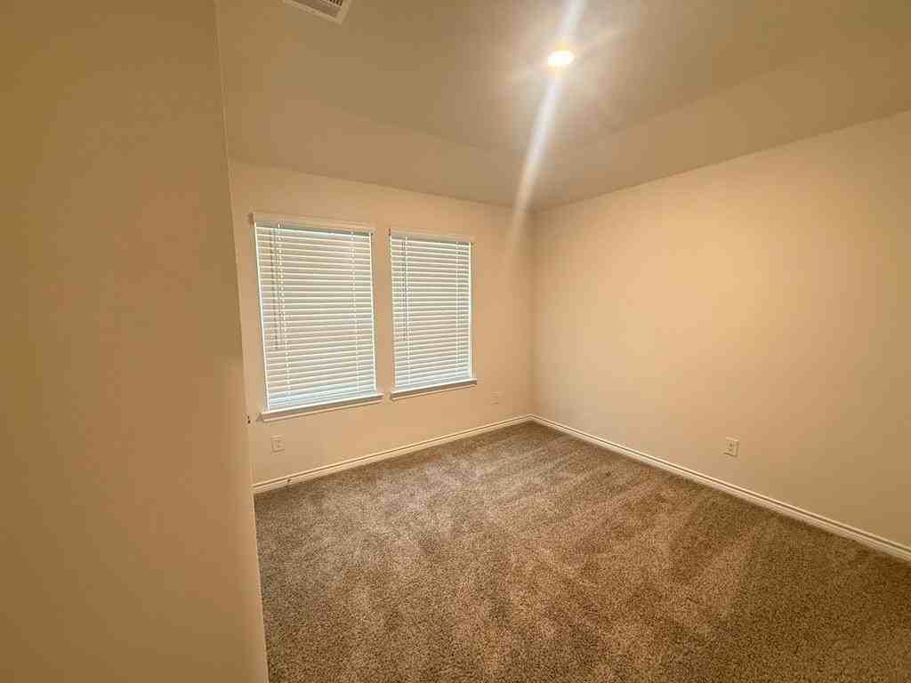 1913 Windy Banks Drive - Photo 4 of 20