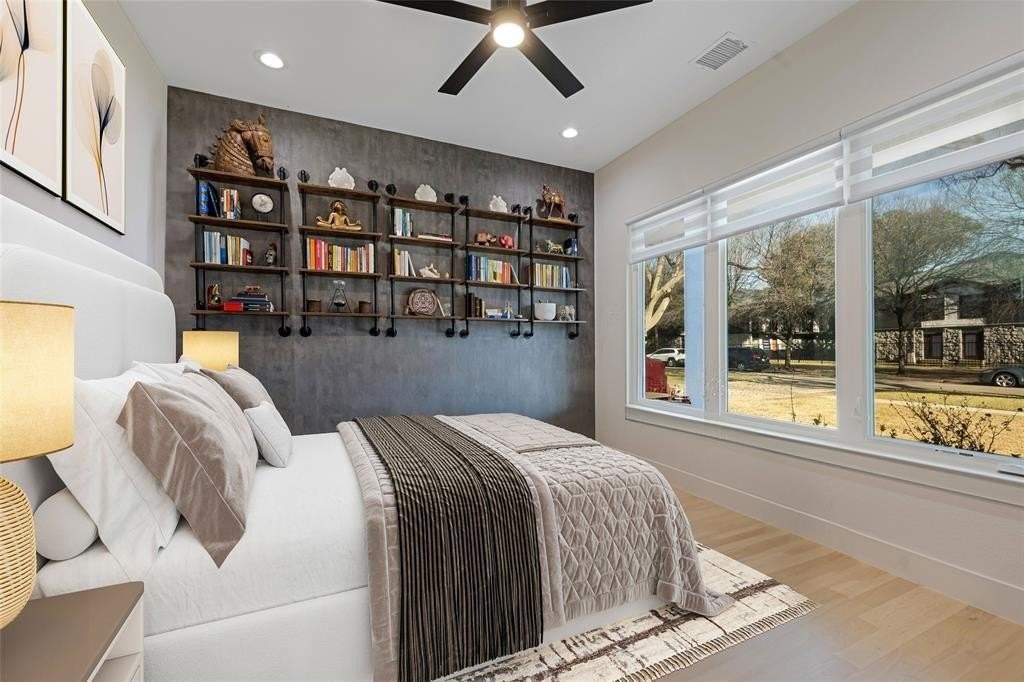 3111 Hedgerow Dr - Photo 6 of 39