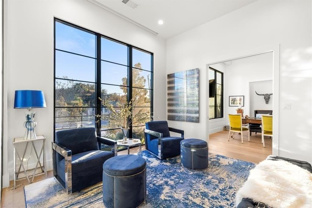 3771 Almazan Dr - Photo 6 of 39