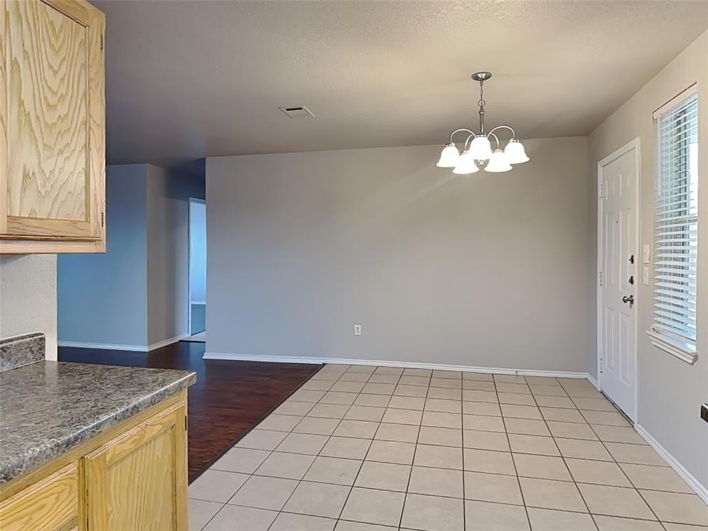 215 Bobbie Ann Ct - Photo 4 of 16