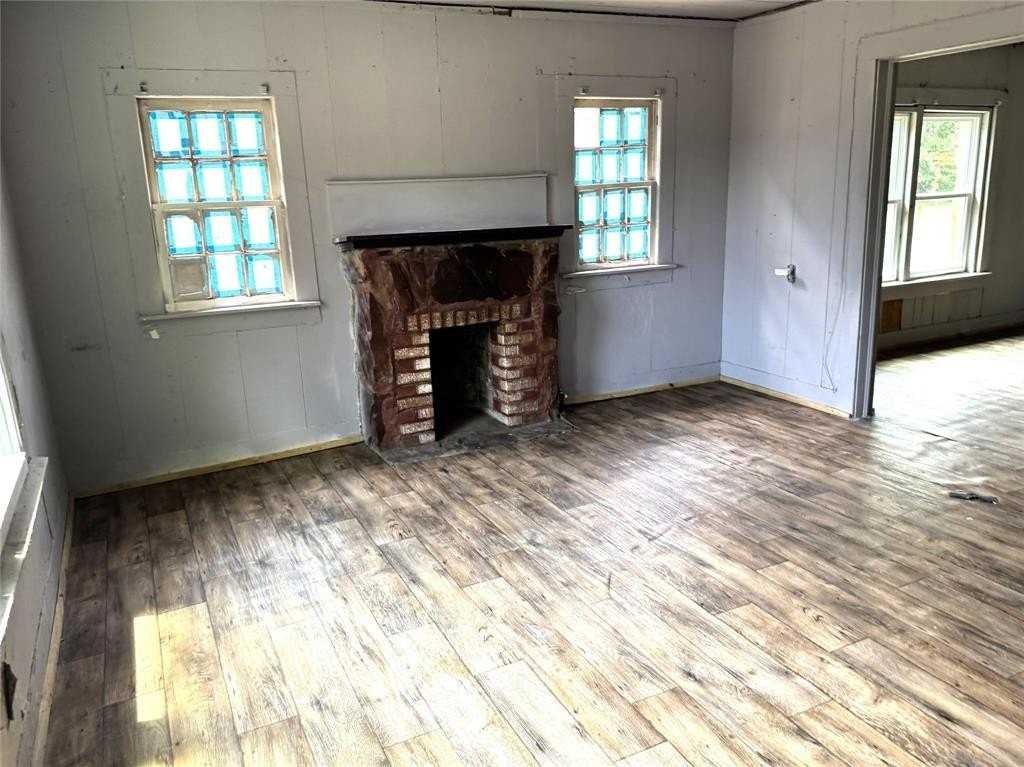 2711 W Walker St #111 - Photo 2 of 5