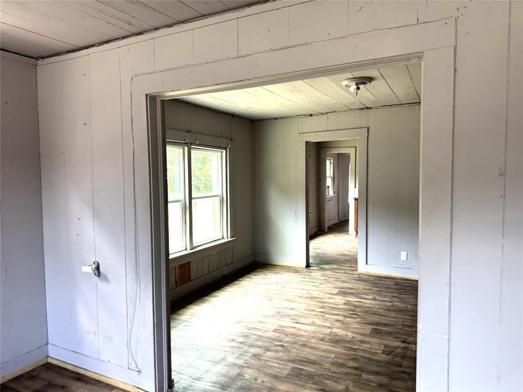 2711 W Walker St #111 - Photo 3 of 5