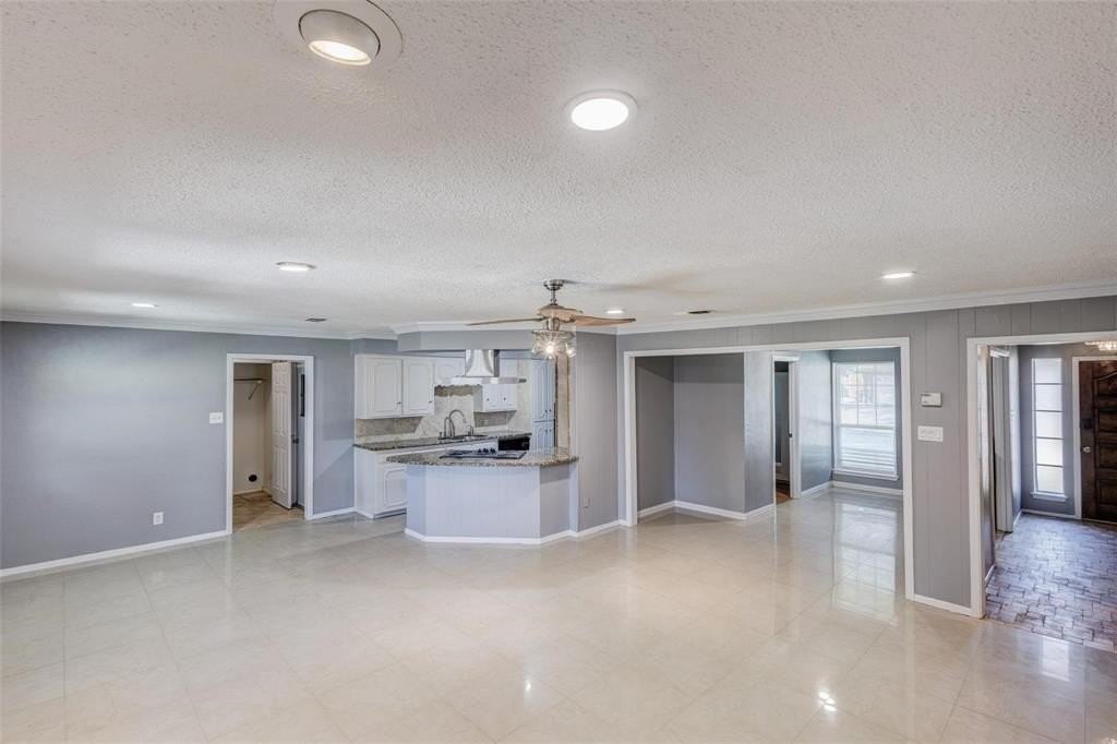 7324 Vanessa Dr - Photo 2 of 18