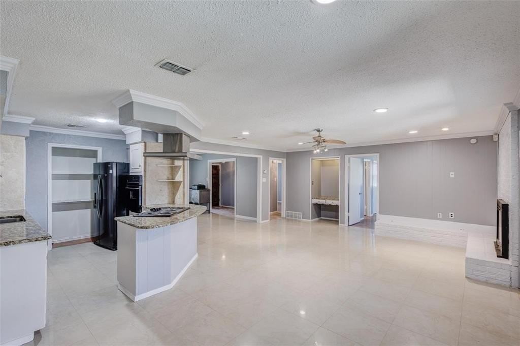 7324 Vanessa Dr - Photo 4 of 18