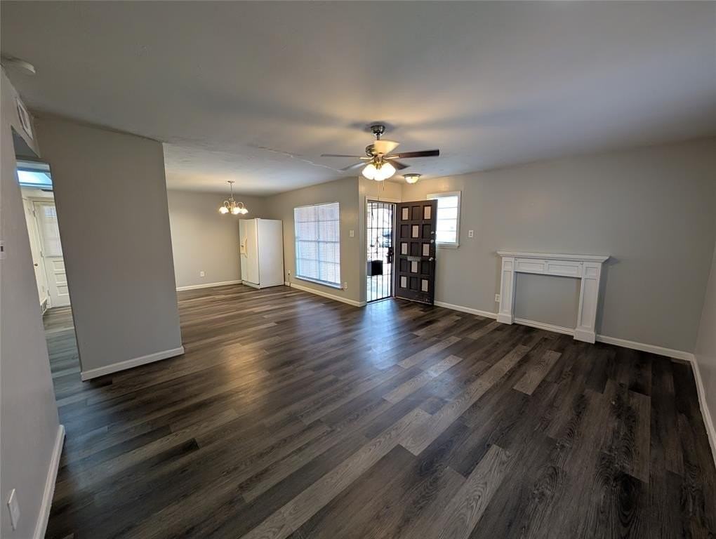 818 Calvin Dr - Photo 3 of 16