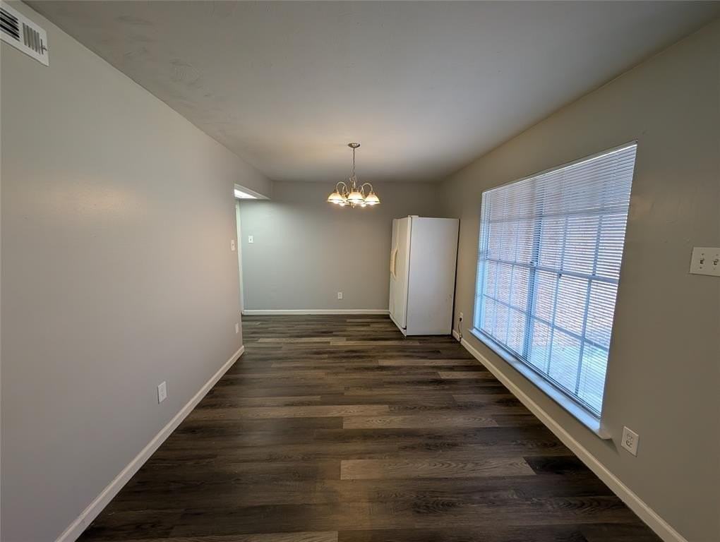 818 Calvin Dr - Photo 4 of 16