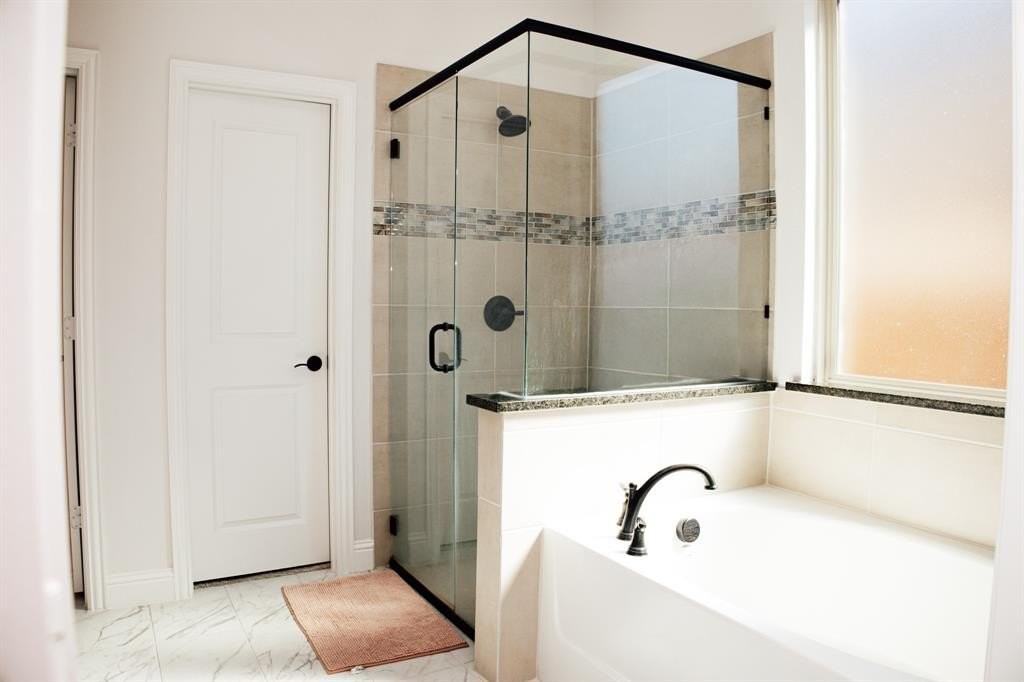 700 Sedona St - Photo 7 of 10