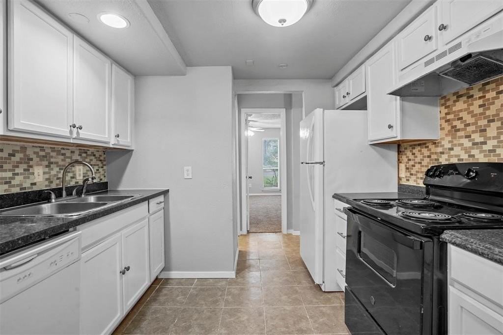 2156 Fleur De Lis Ct - Photo 4 of 16