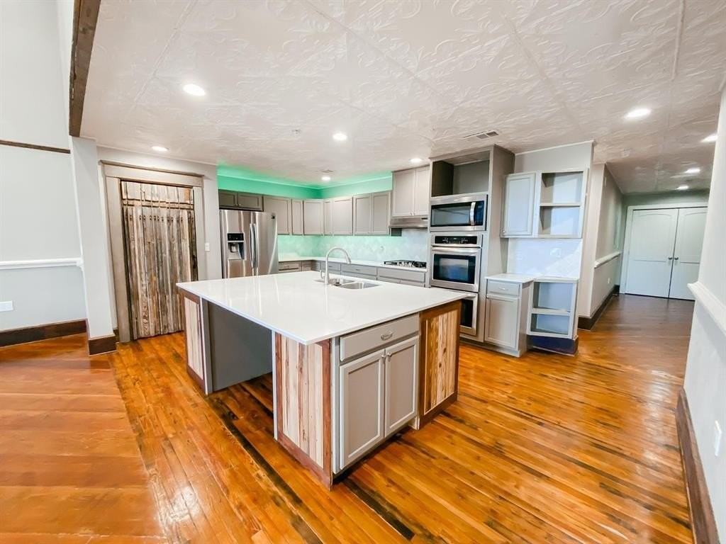 507 N Main Street #202 - Photo 4 of 17