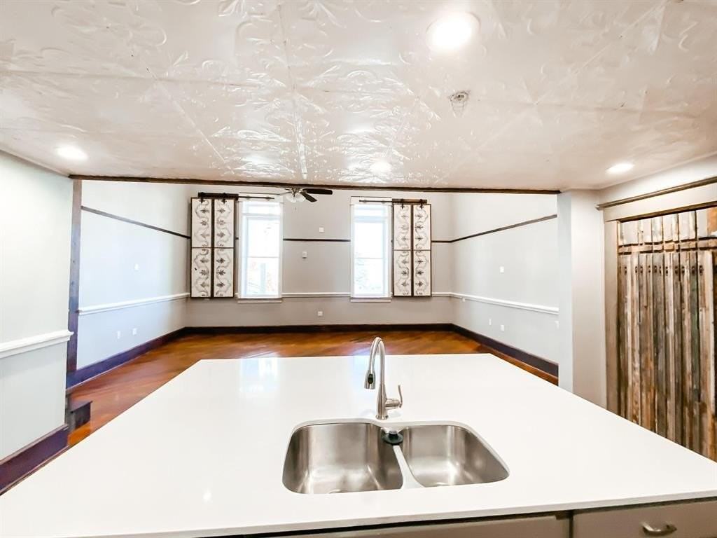 507 N Main Street #202 - Photo 7 of 17