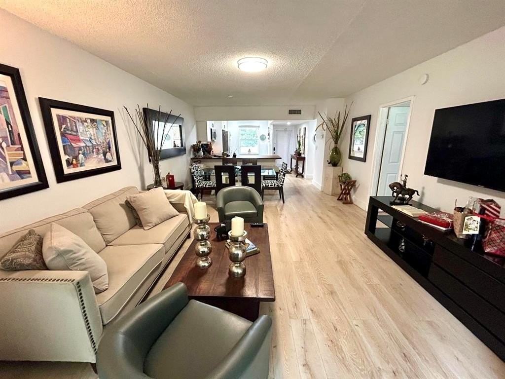 1050 Country Club Dr #303 - Photo 4 of 26