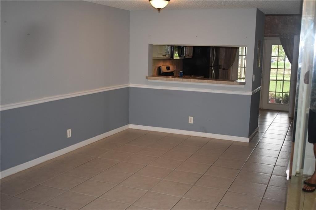 7890 Dixie Beach Cir - Photo 5 of 19