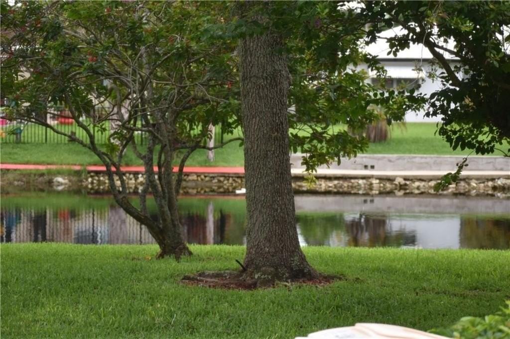 7890 Dixie Beach Cir - Photo 6 of 19