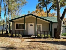 featured image of 2365 Rolandale