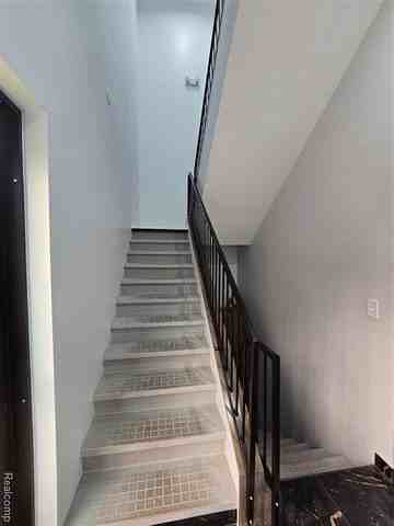 8833 Michigan Ave - Photo 3 of 17