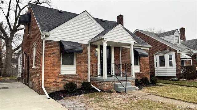 19934 Manor St - Photo 3 of 15