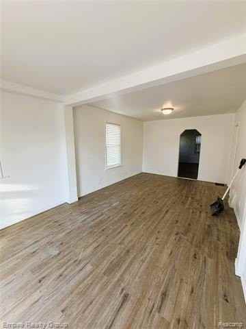 6088 Auburn St - Photo 5 of 13