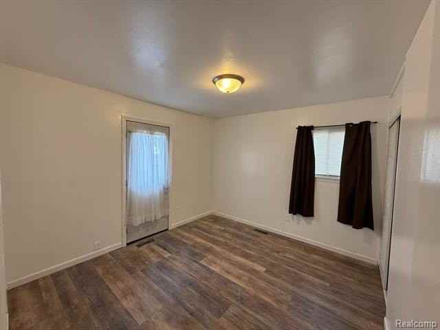 205 Shotka St - Photo 7 of 15