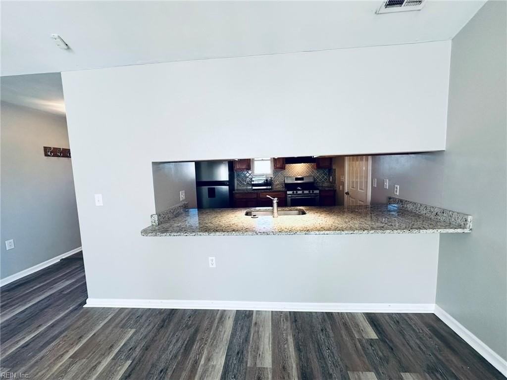 1513 Lincoln Ct - Photo 5 of 23