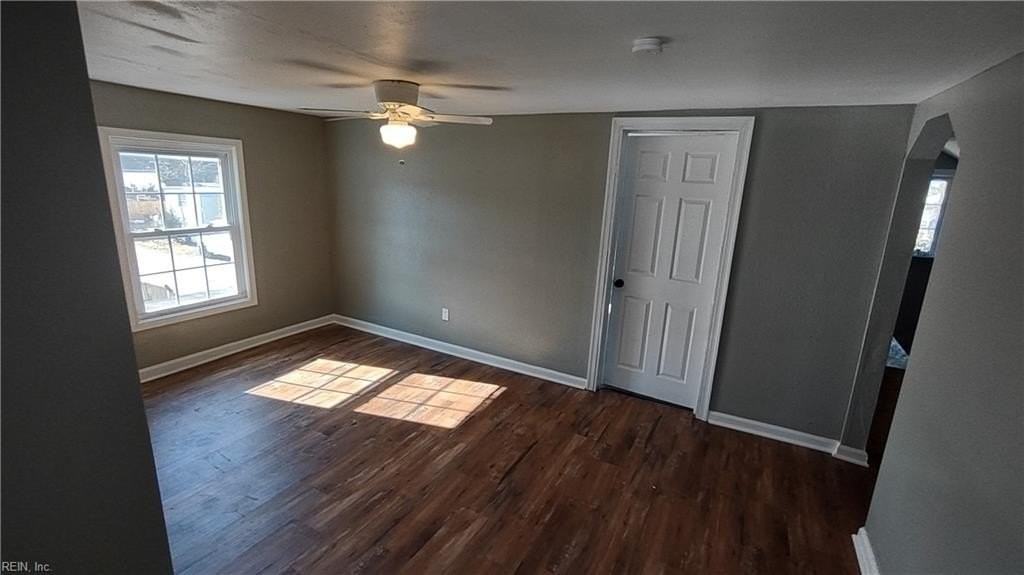 5949 Jefferson Ave - Photo 4 of 11