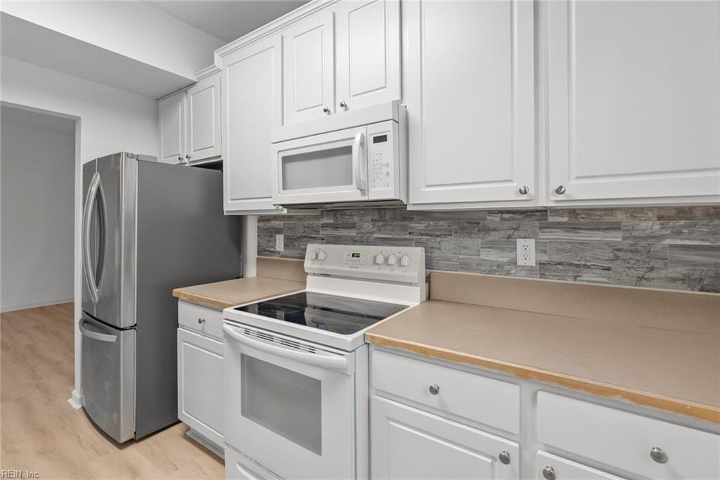 809 23rd St - Photo 4 of 39