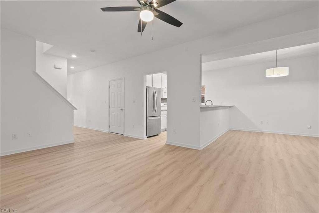 809 23rd St - Photo 7 of 39