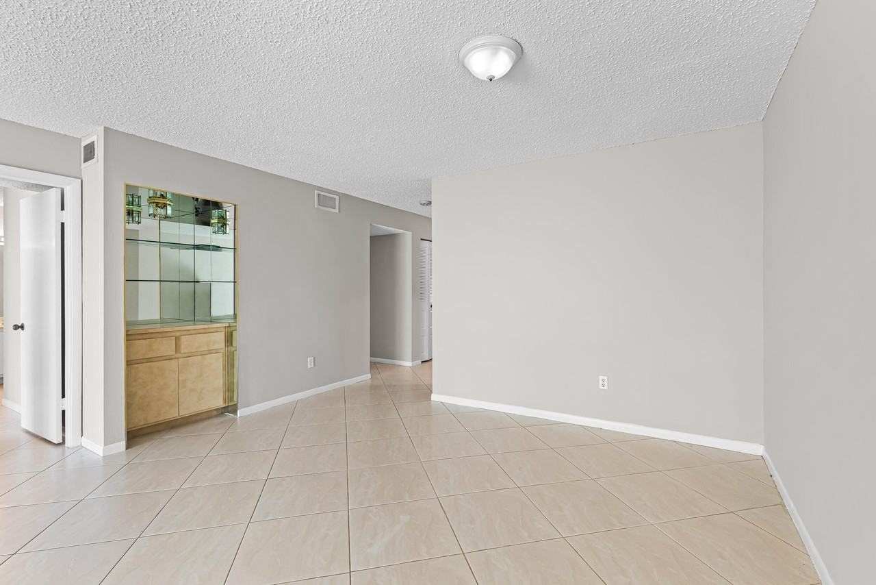 9270 Vista Del Lago #E27 - Photo 5 of 19