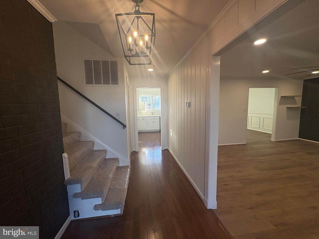 119 E Padonia Rd - Photo 3 of 38