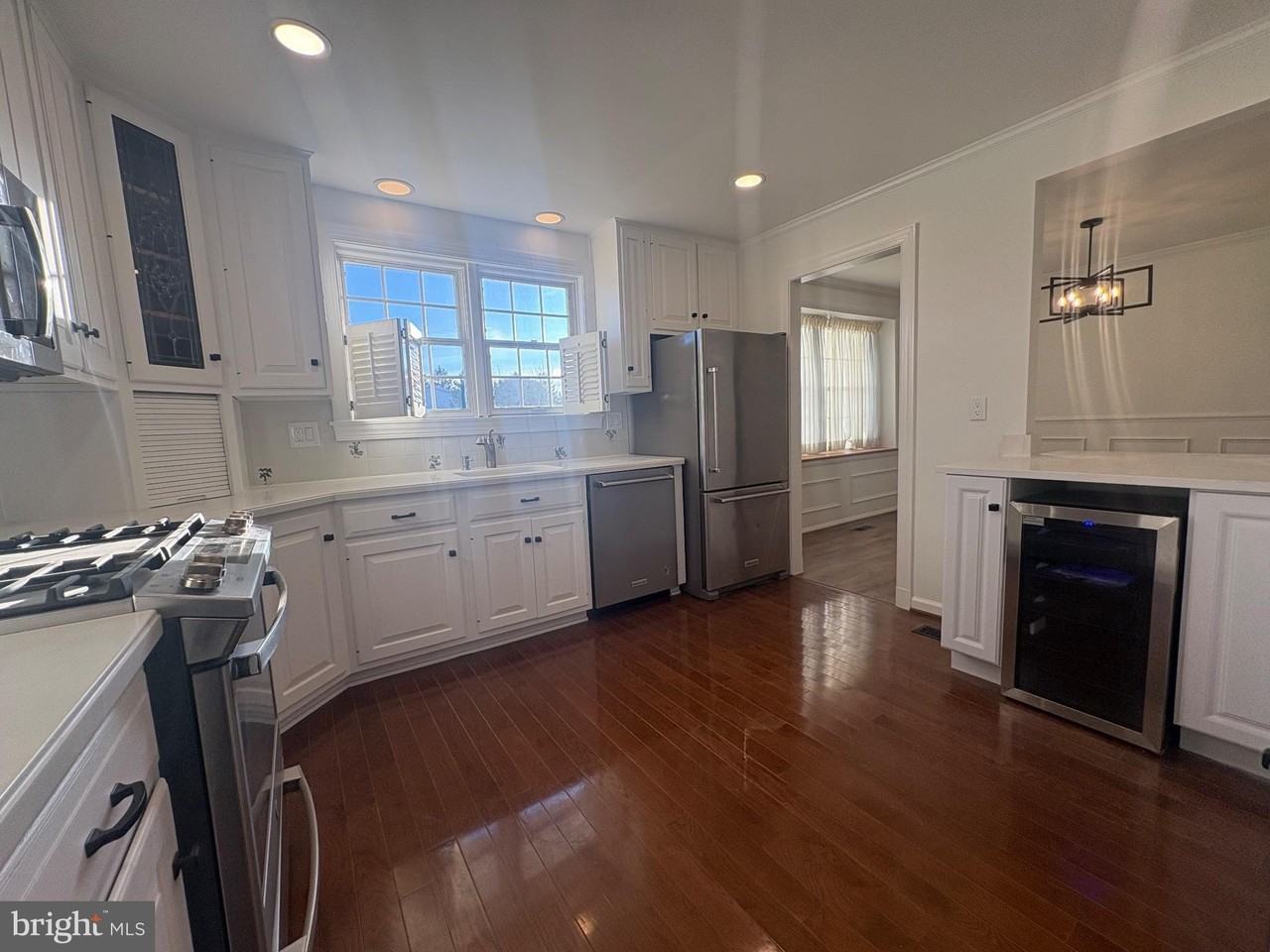 119 E Padonia Rd - Photo 7 of 38