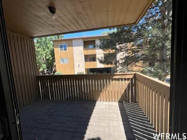 9152 S Jefferson Pl Unit 18 #18B - Photo 4 of 42