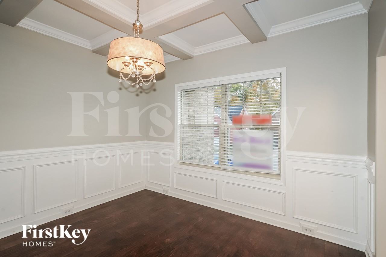 1586 Raven Rd - Photo 4 of 16