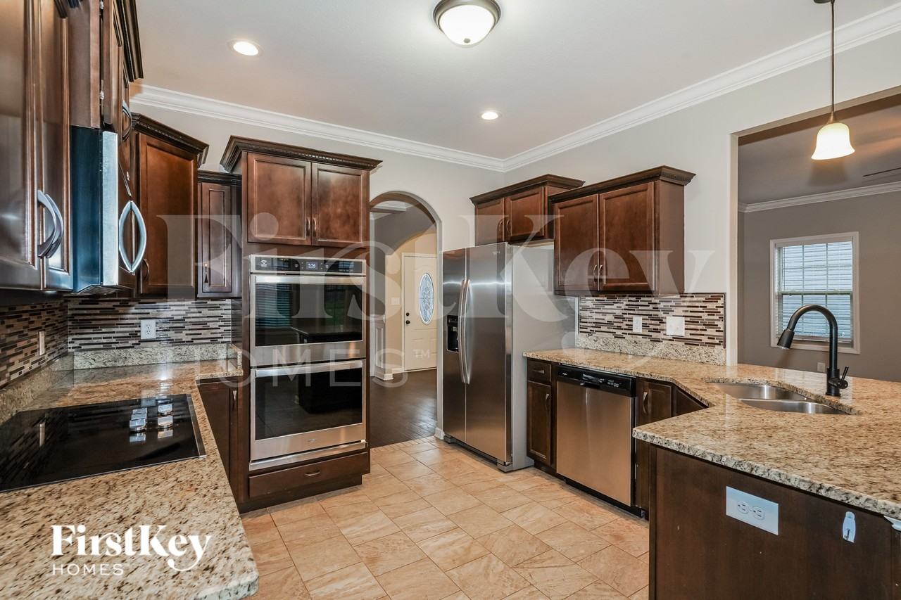 1586 Raven Rd - Photo 5 of 16