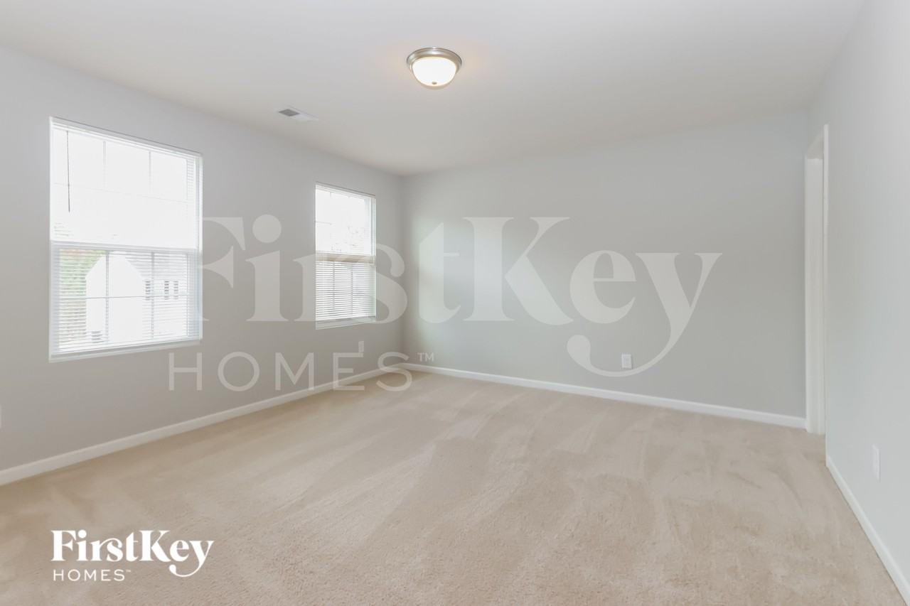170 Betty Ann Ln - Photo 7 of 15