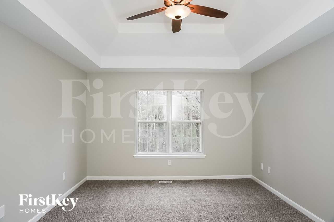 4442 Brittany Dr - Photo 7 of 15