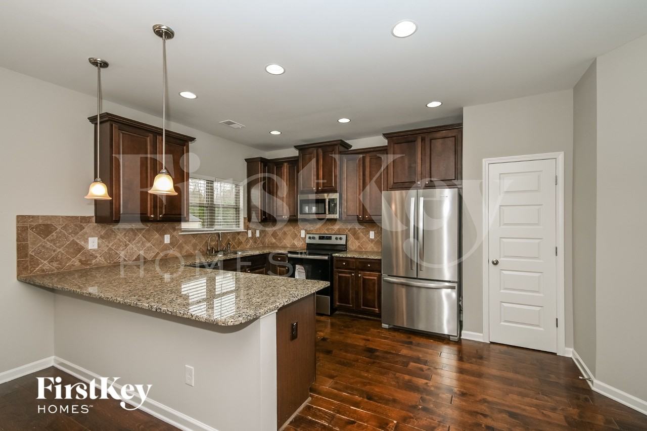 2714 Topaz Rd - Photo 6 of 15