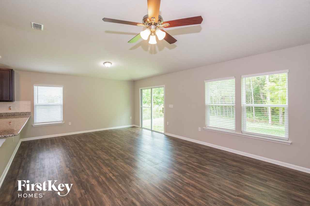 7605 Fanning Dr - Photo 3 of 16