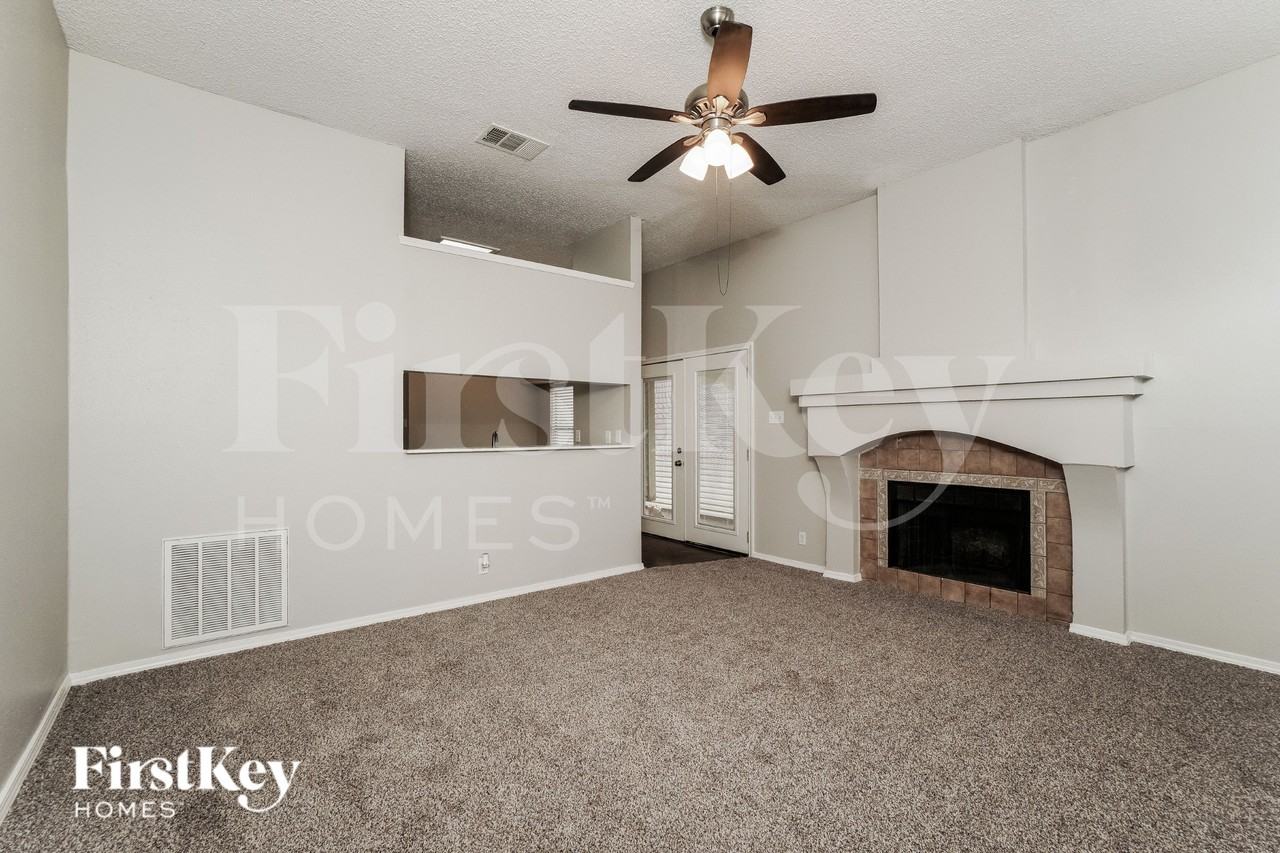 5934 Burning Sunrise Dr - Photo 3 of 16