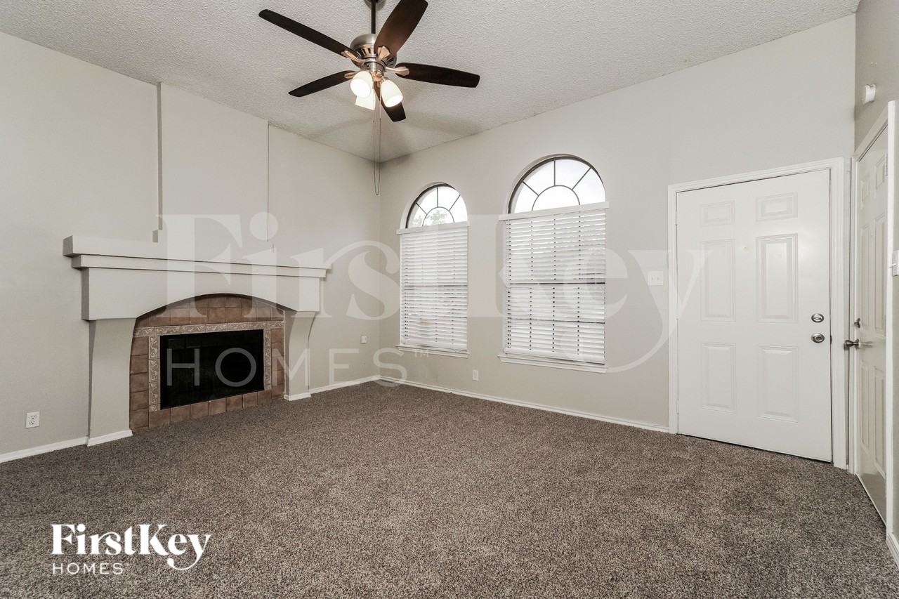 5934 Burning Sunrise Dr - Photo 4 of 16